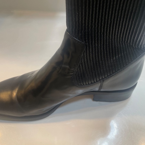 Black leather boots - Picture 2 of 4